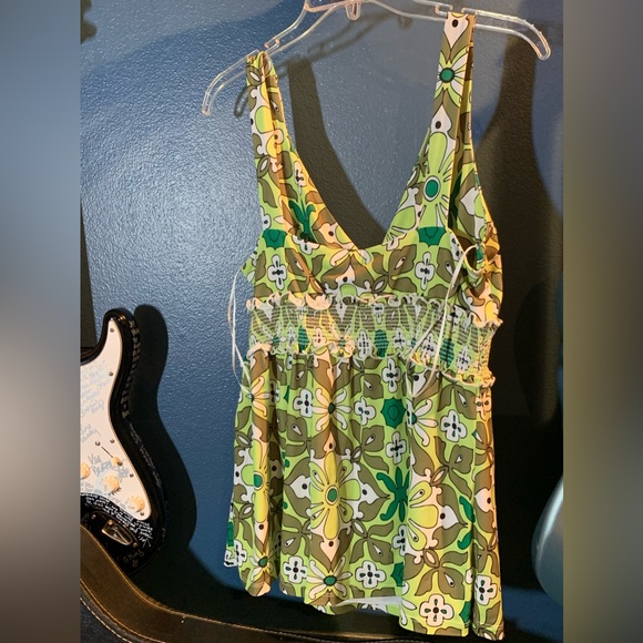 Splash of color in this midi dress green pattern with stitch details INC LG - Picture 4 of 8